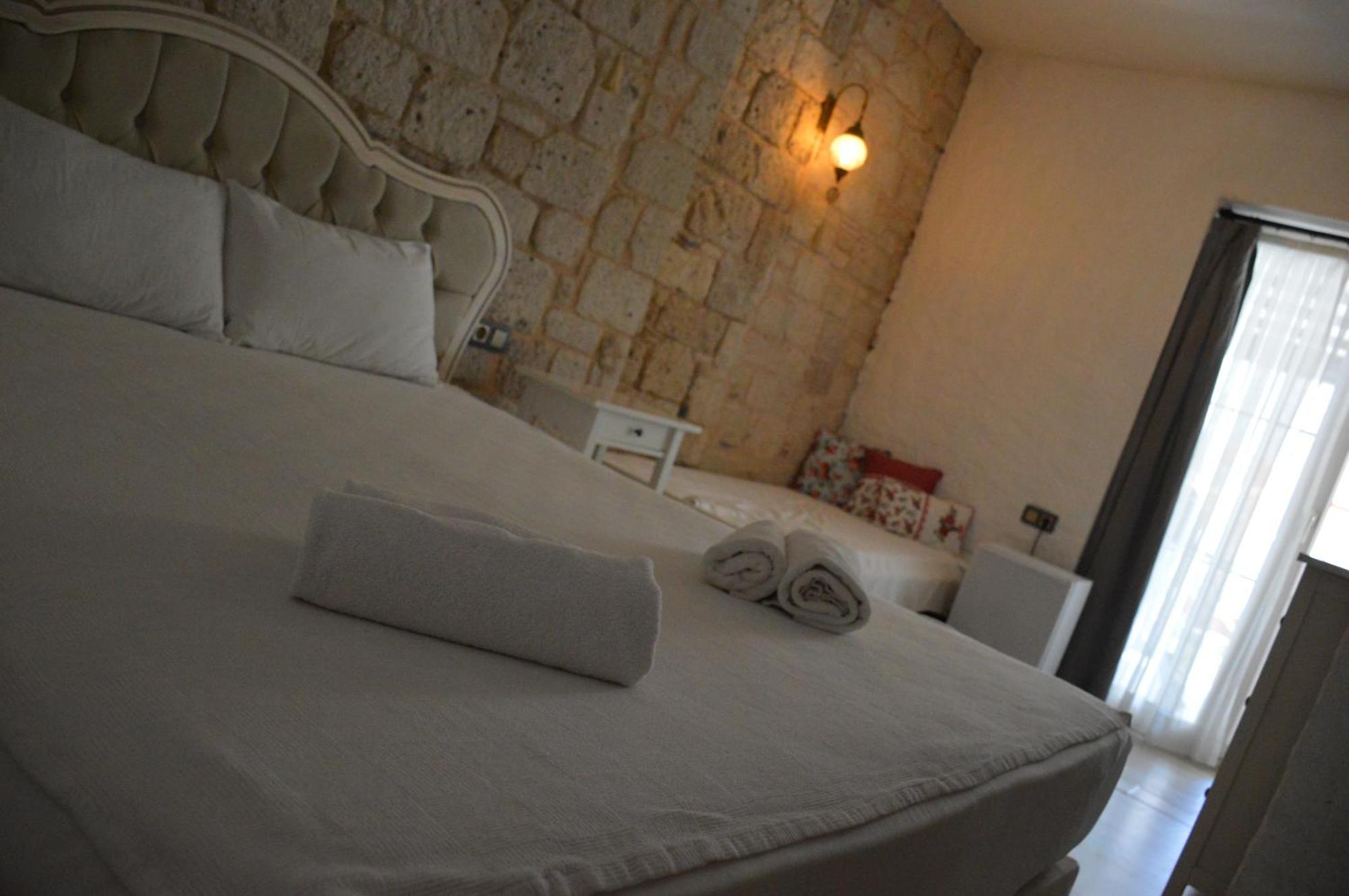 Kybele Suites Alacatı Bagian luar foto